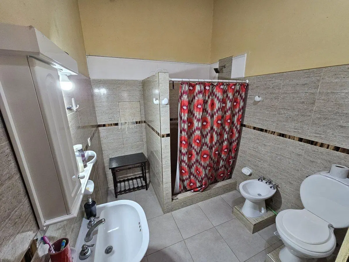 Venta  Quinta 1100 m2, casa quincho, pileta, Merlo 5