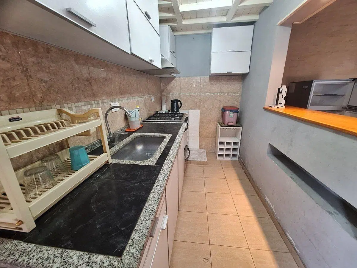Venta  Quinta 1100 m2, casa quincho, pileta, Merlo 2