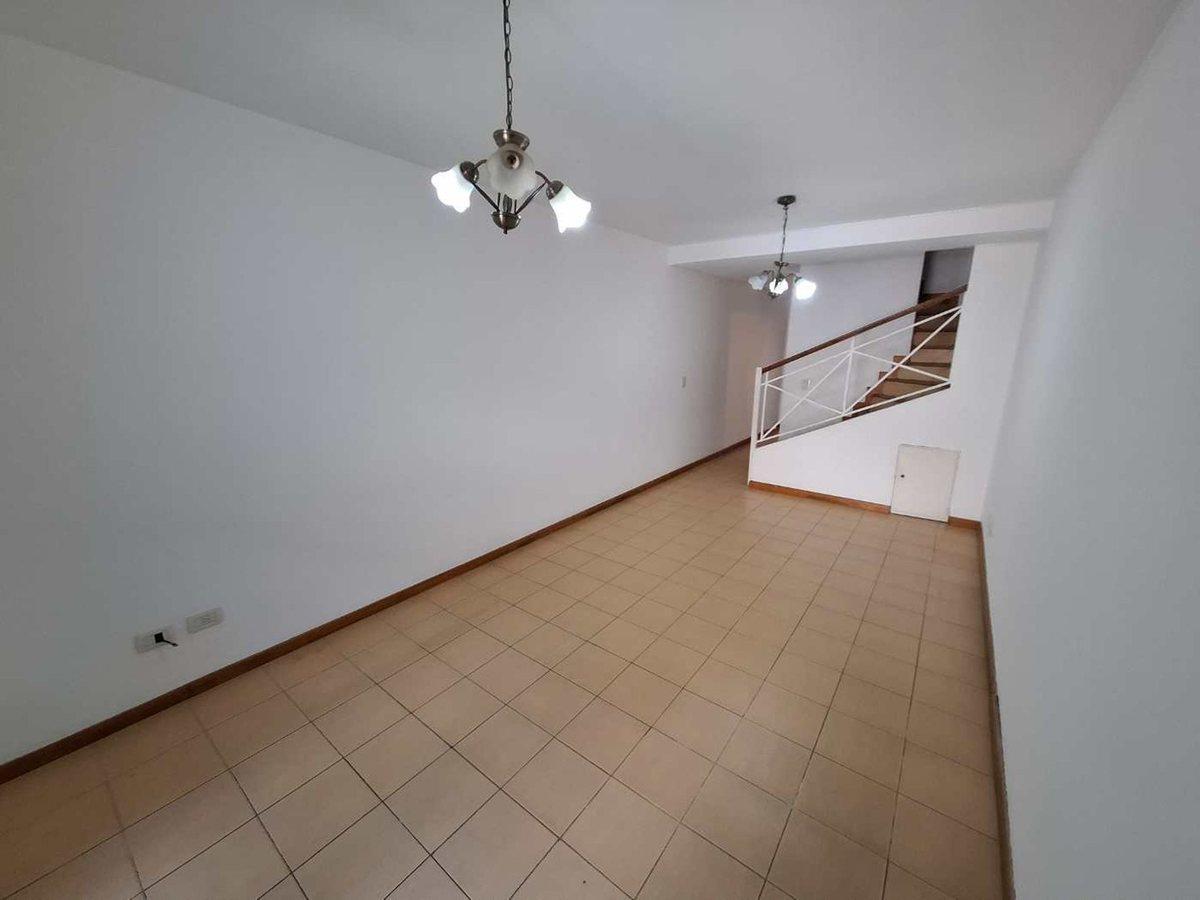 VENTA CASA TRIPLEX COCHERA SAN MIGUEL AMENITIES