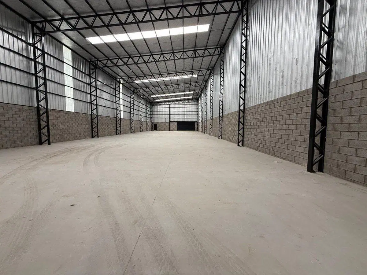 DEPOSITO A ESTRENAR ALQUILA O VENTA - GRAL PACHECO 5