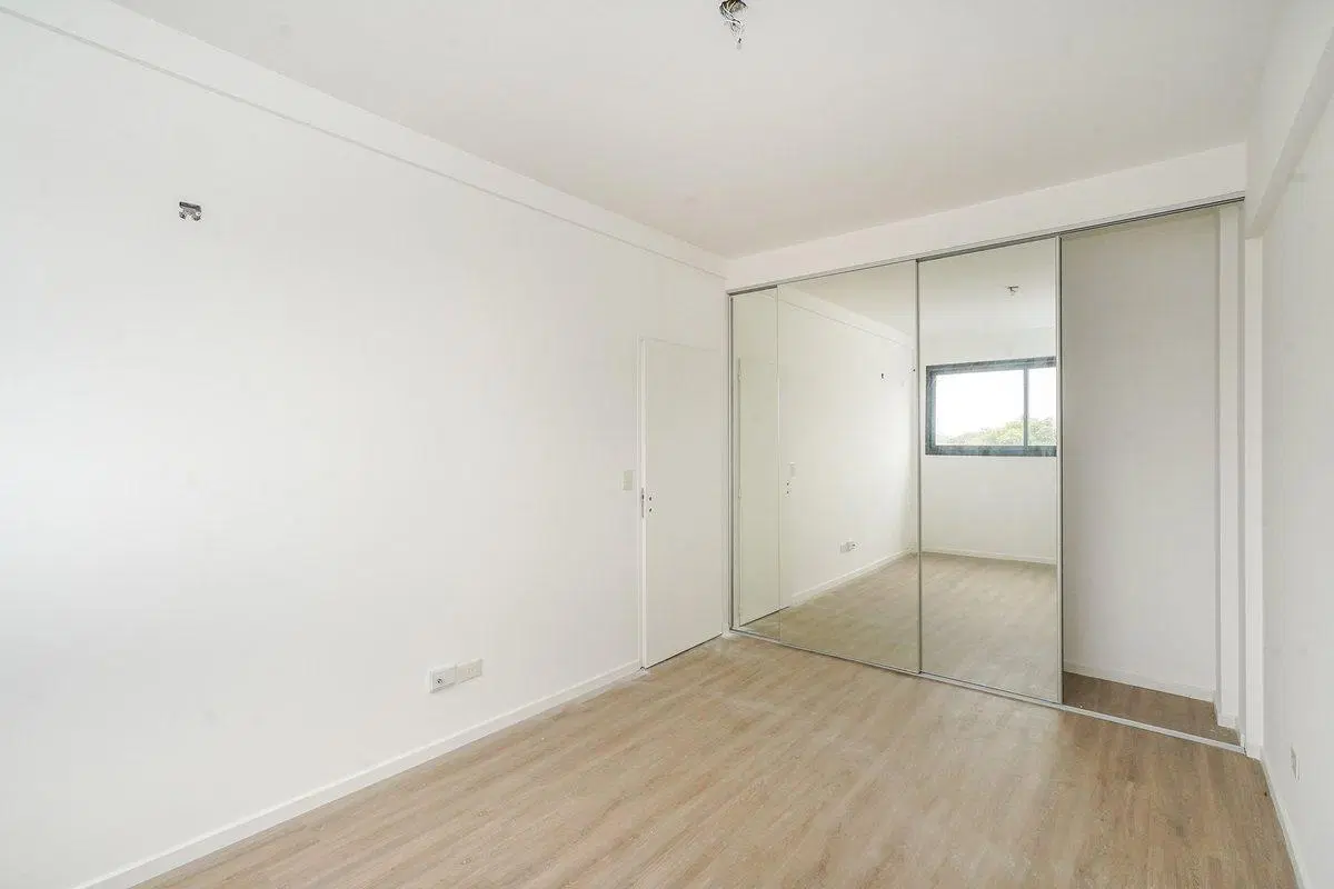 Venta Depto 2 amb balcón y terraza Montecastro 5