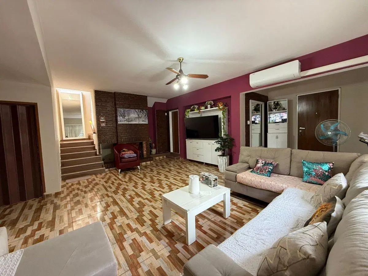 VENTA CASA 5 AMBIENTES SAN MIGUEL CENTRO. PILETA 3