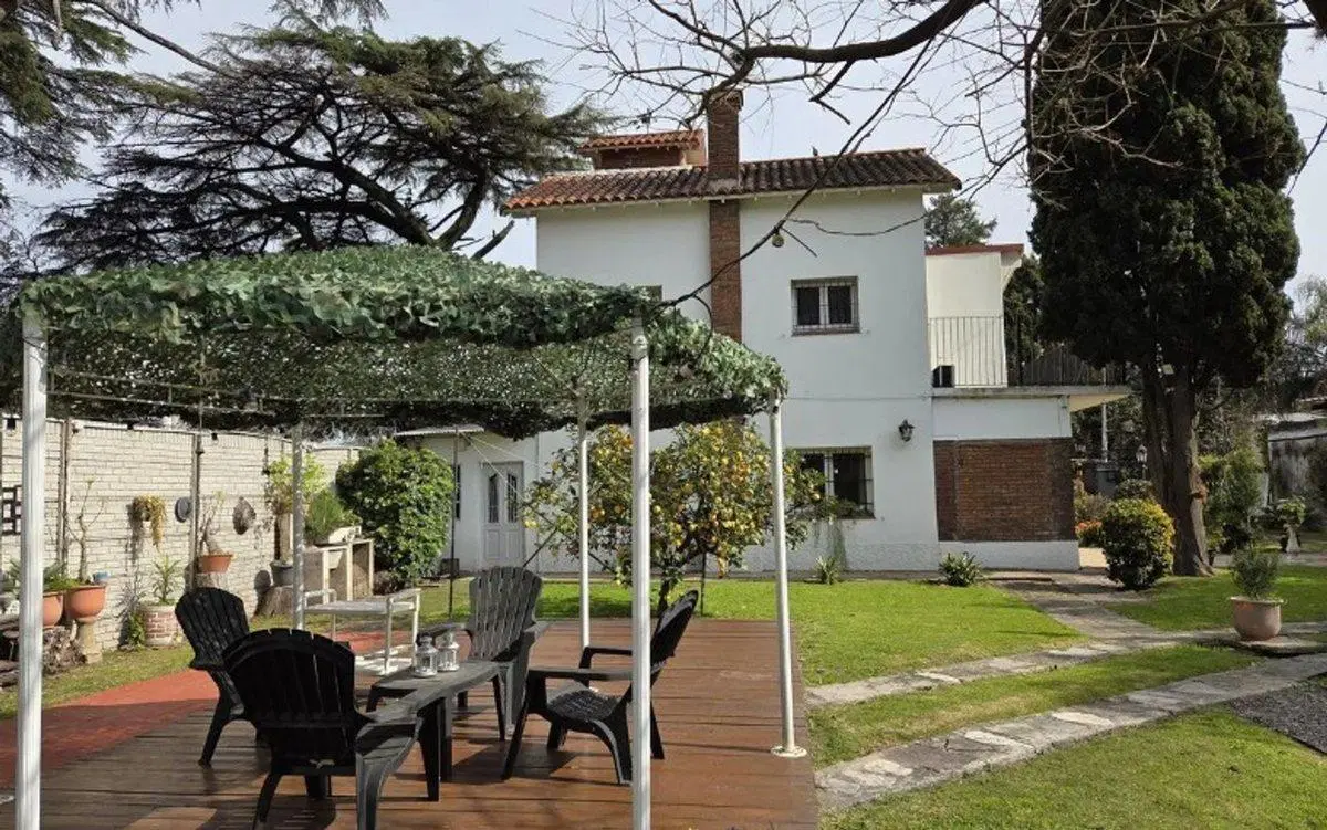 VENTA CASA 4 AMBIENTES SAN MIGUEL AMPLIO PARQUE 2