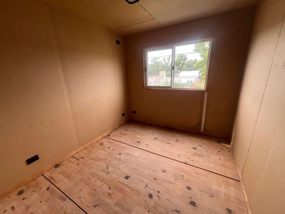 VENTA LOTE 200 M2 C PREFABRICADA B C PORTON DERQUI 2
