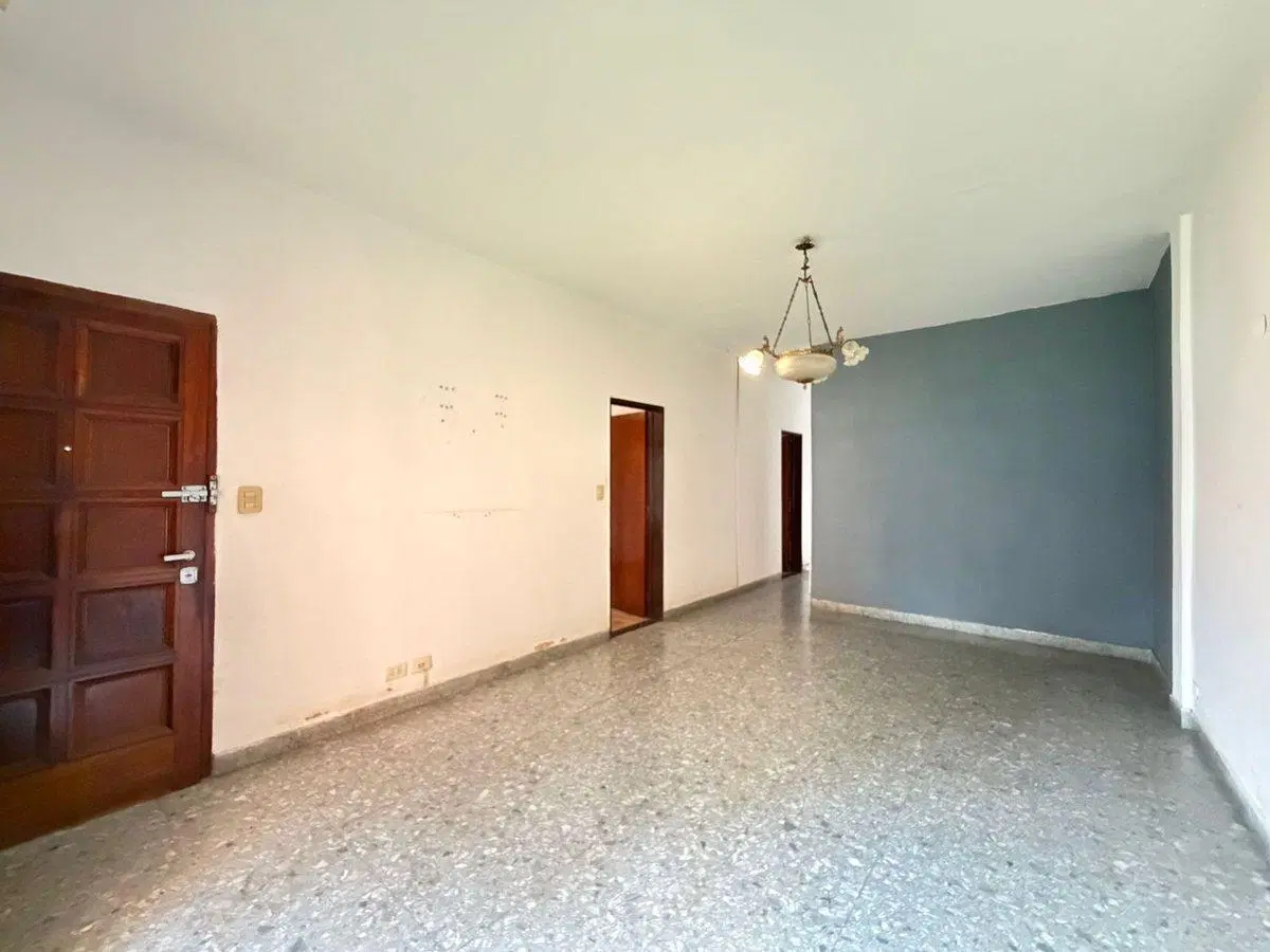 VENTA CASA 3 AMB COCHERA, A.CREDITO-VILLA ADELINA 5
