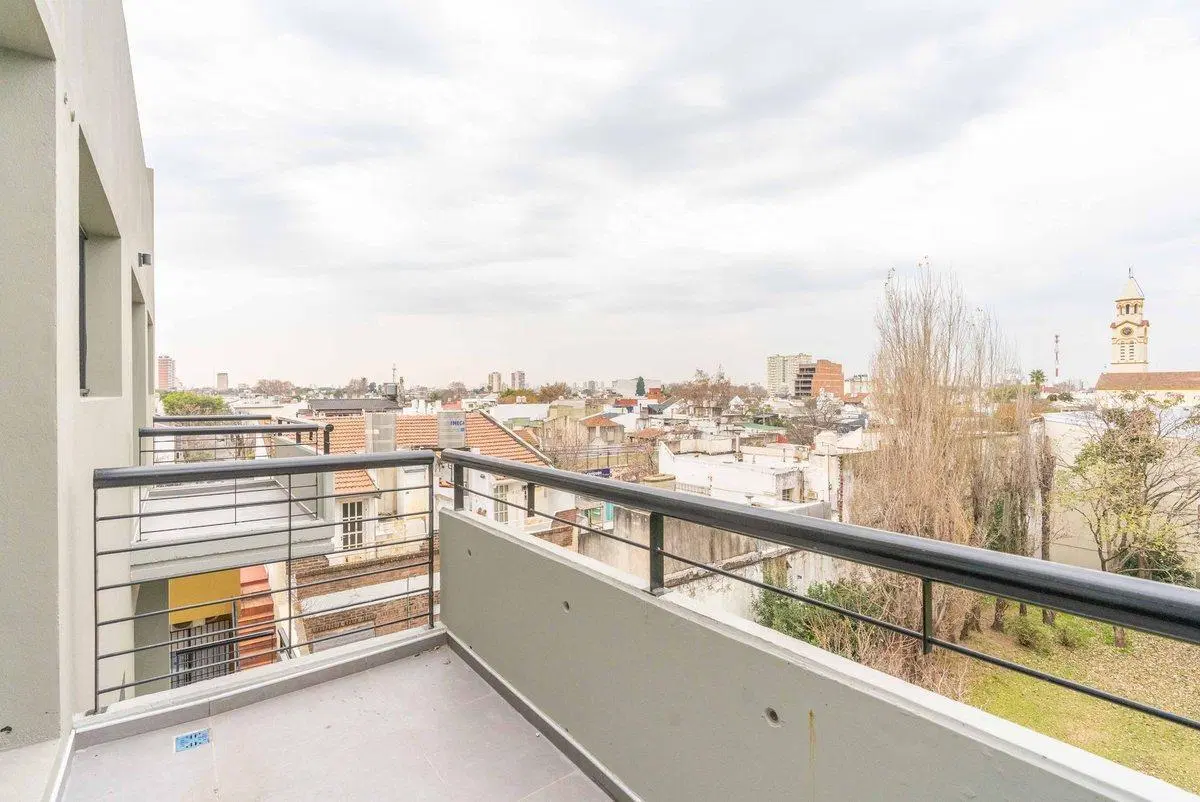 Venta Depto 2 amb balcón y terraza Montecastro 2