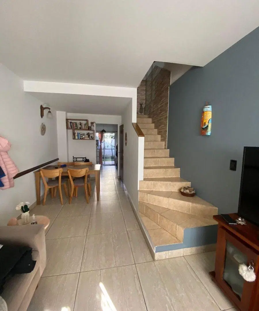 VENTA CASA TRIPLEX, MUÑIZ 4