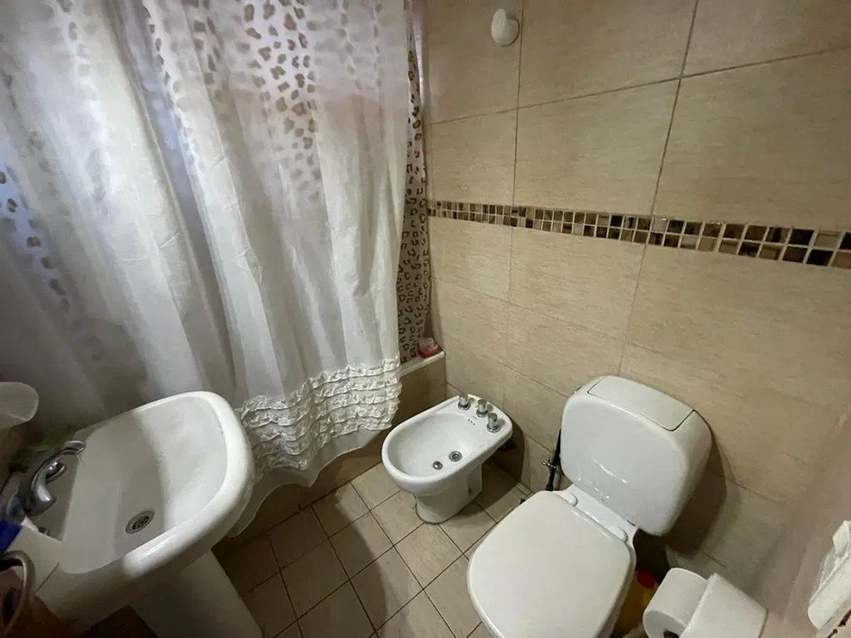 VENTA DPTO 2AMB BALCON + 4 BAULERAS EN RAMOS MEJIA 5