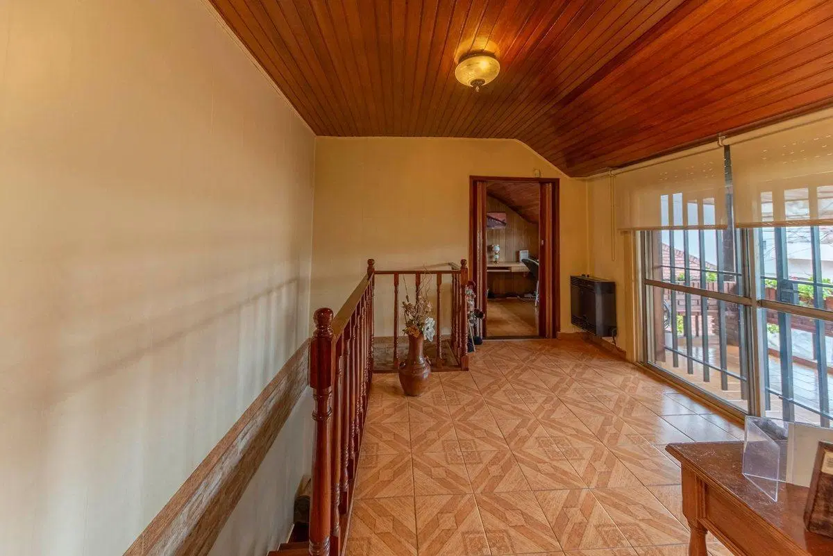 VENTA CASA 5 AMBIENTES LOMA HERMOSA 5