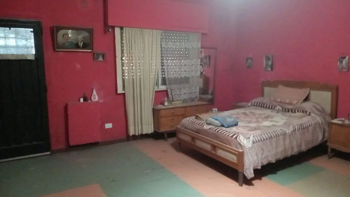 VENTA  CASA  3 AMB MORENO 4