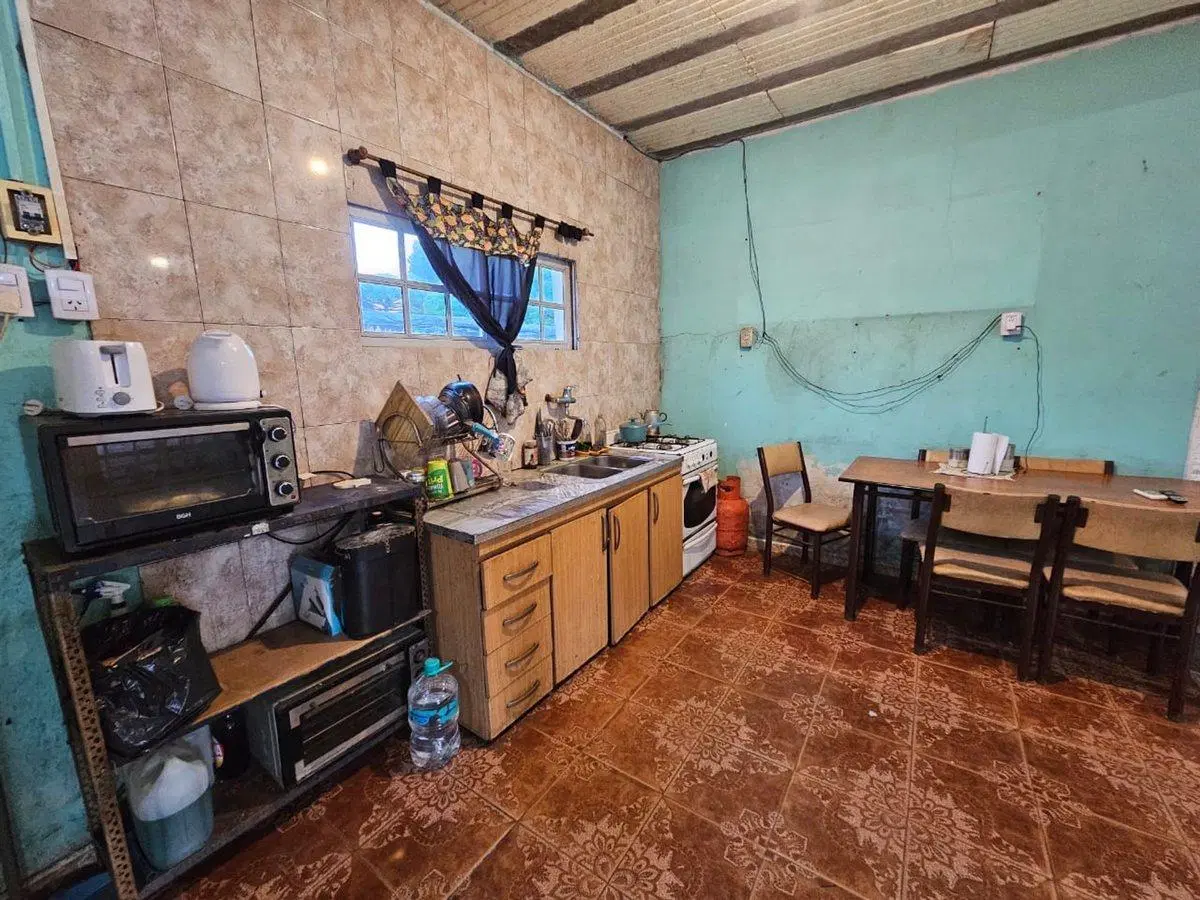 VENTA CASA CON PISCINA EN JOSE C PAZ 3