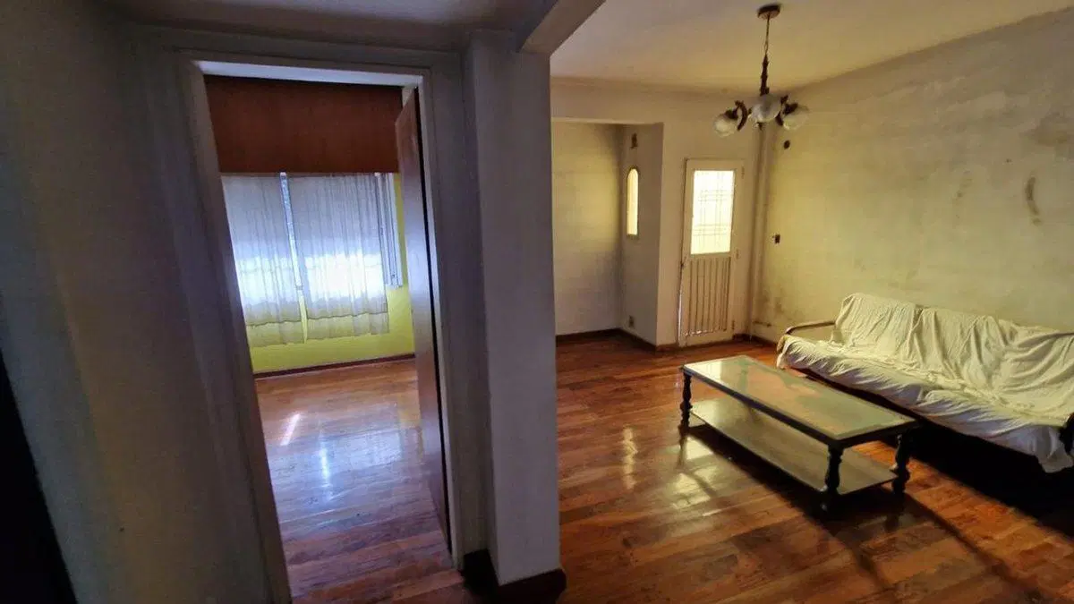 VENTA CASA 5 AMB. C/COCHERA A.CREDITO-GRAND BOURG 4