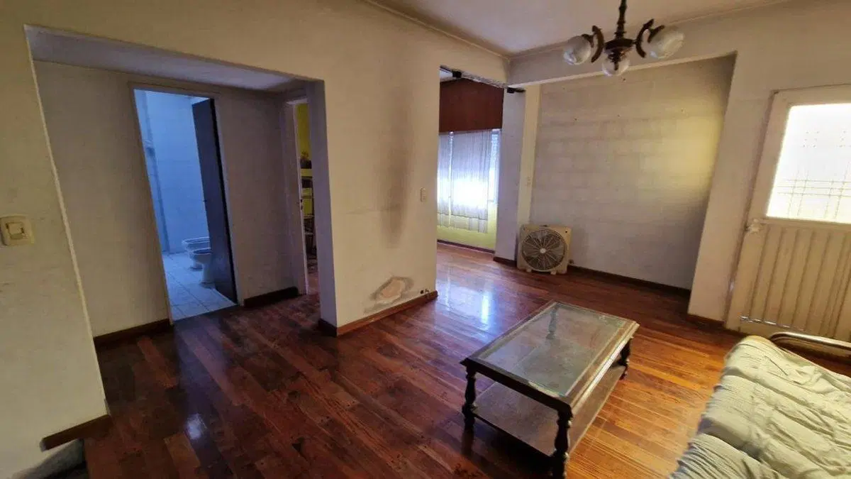 VENTA CASA 5 AMB. C/COCHERA A.CREDITO-GRAND BOURG 5