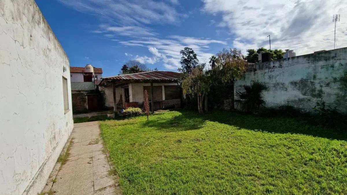 VENTA CASA 5 AMB.+LOTE/COCHERA A.CRED.-GRAND BOURG 2