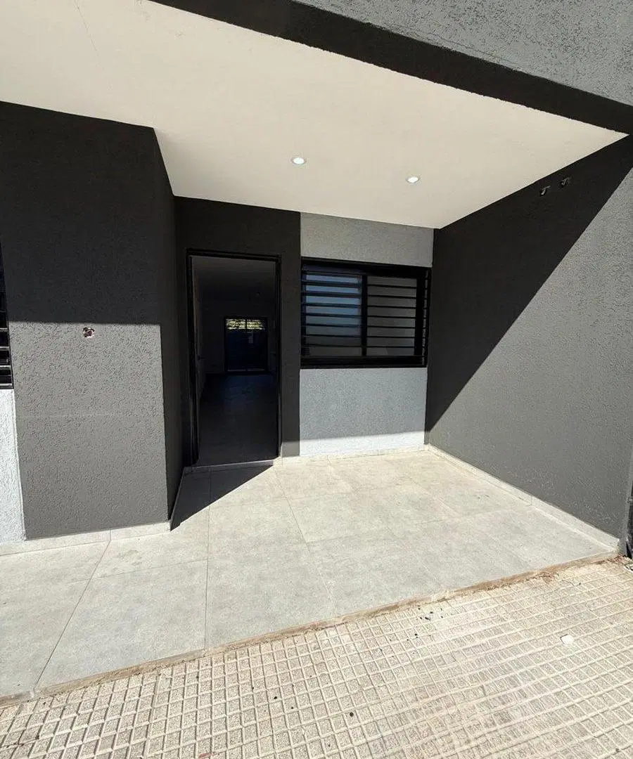 DEPARTAMENTO 3 AMB. C/ PATIO Y COCHERA 2