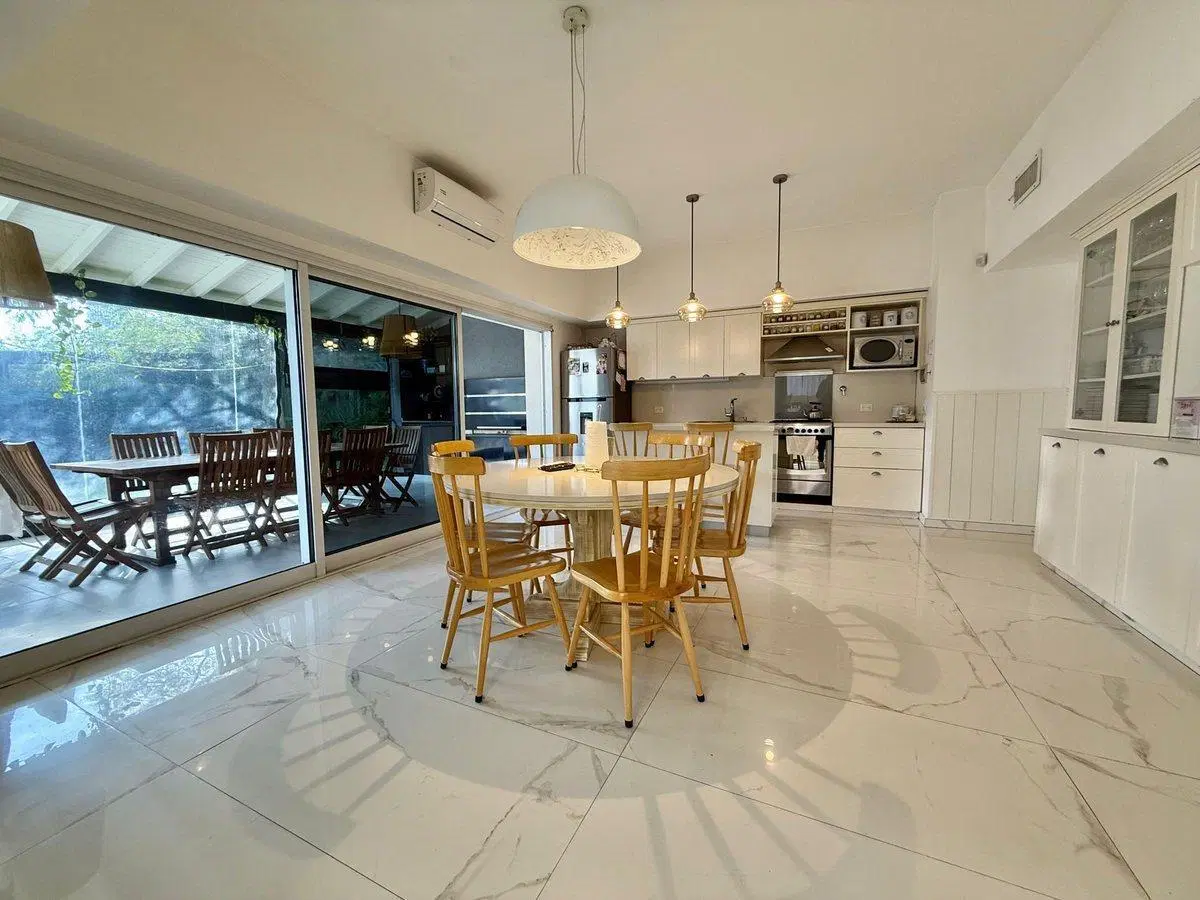VENTA DE CASA EN BARRIO SAN MIGUEL DE GHISO 4