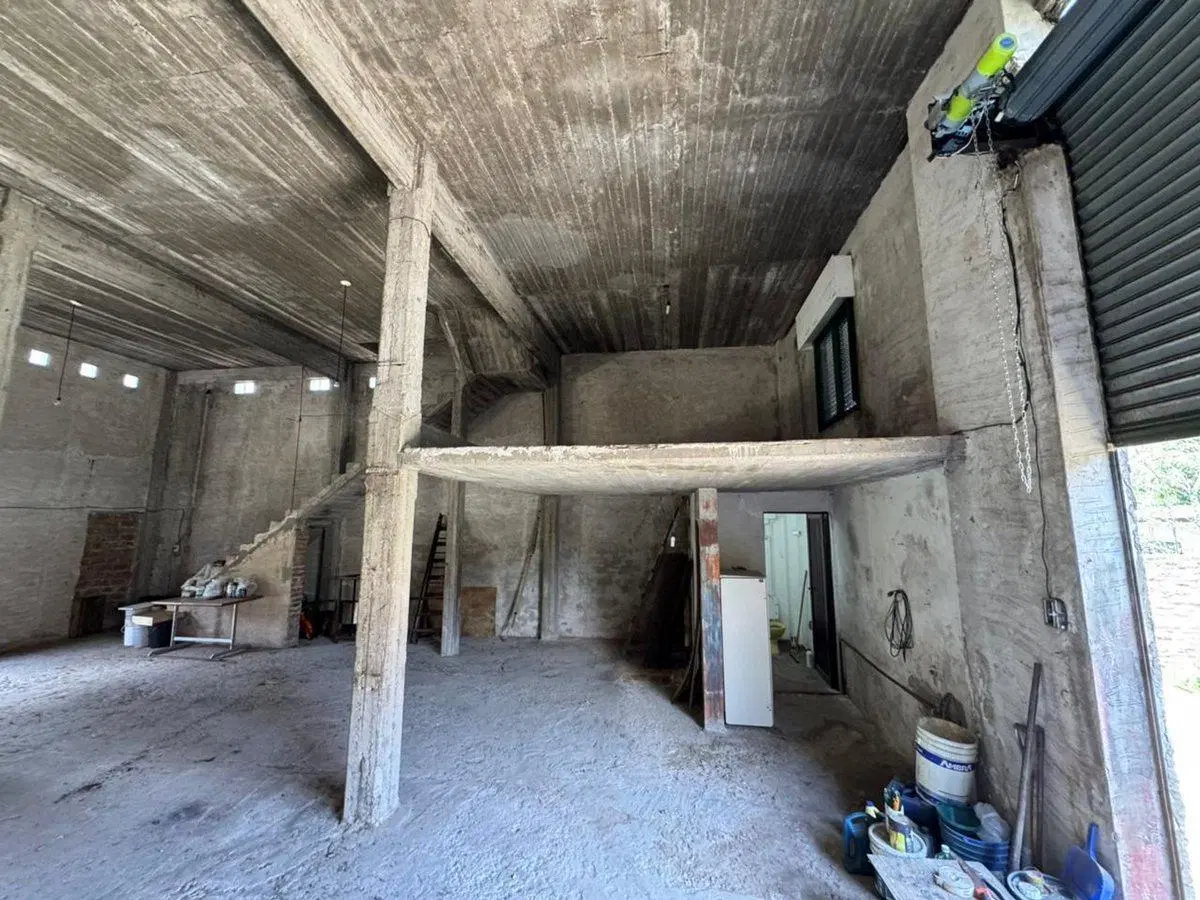 VENTA GALPÓN/DEPOSITO CON PATIO EN MERLO! 5