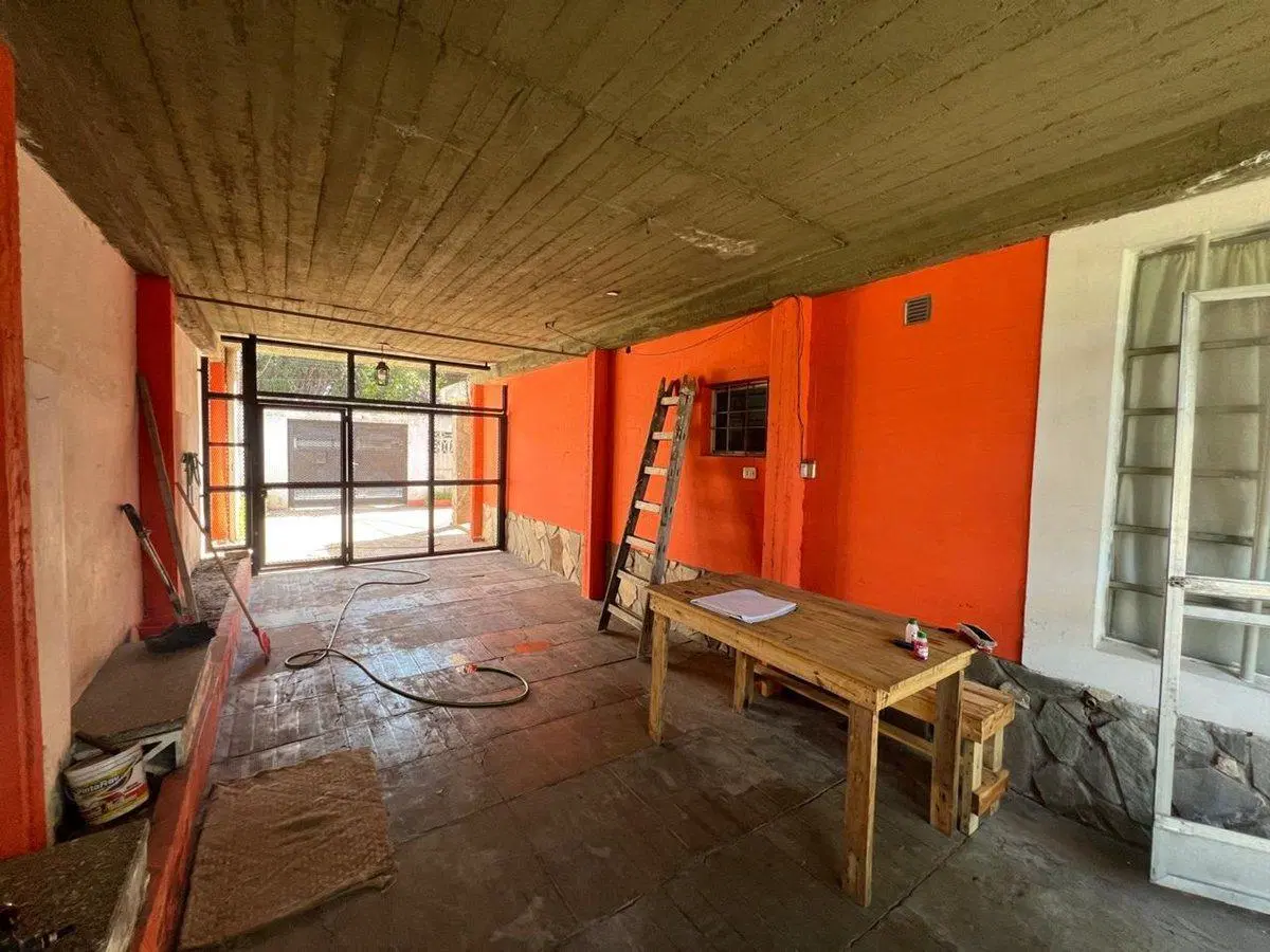 VENTA CASA 4 AMB CON COCHERA Y JARDIN  SAN MIGUEL 4