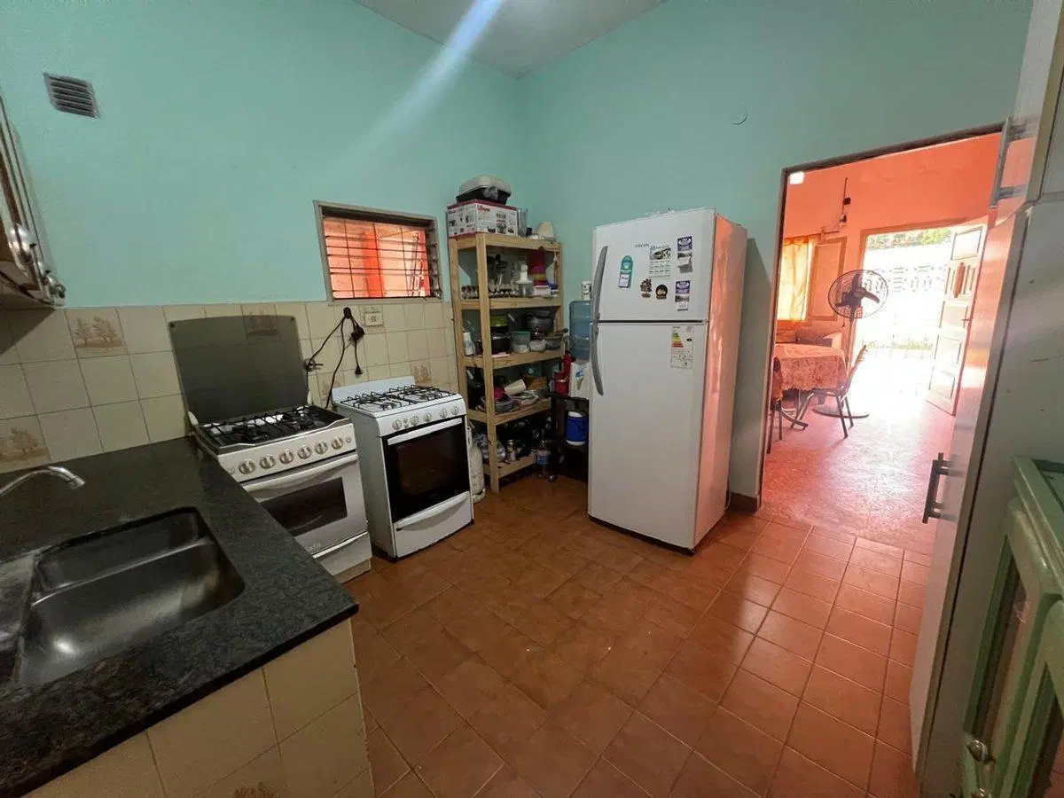 VENTA CASA 4 AMB CON COCHERA Y JARDIN  SAN MIGUEL 2