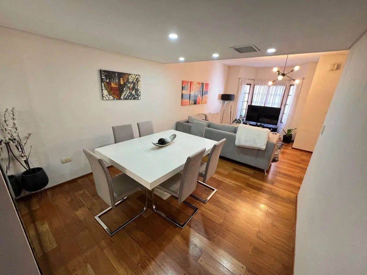 VENTA TRIPLEX 5 AMB CON JARDIN Y PARRILLA EN MORÓN 3