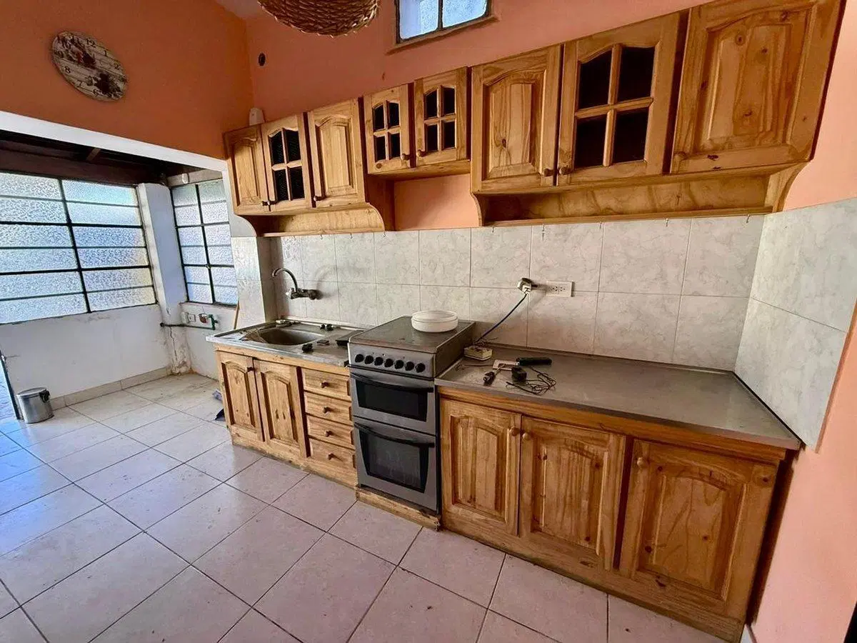 VENTA DE CASA 4 AMBIENTES EN BELLA VISTA 4