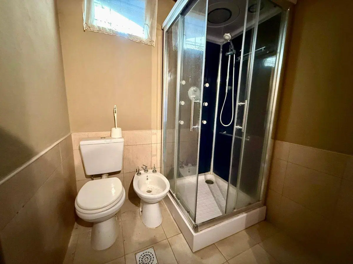 VENTA DE CASA 4 AMBIENTES EN BELLA VISTA 2