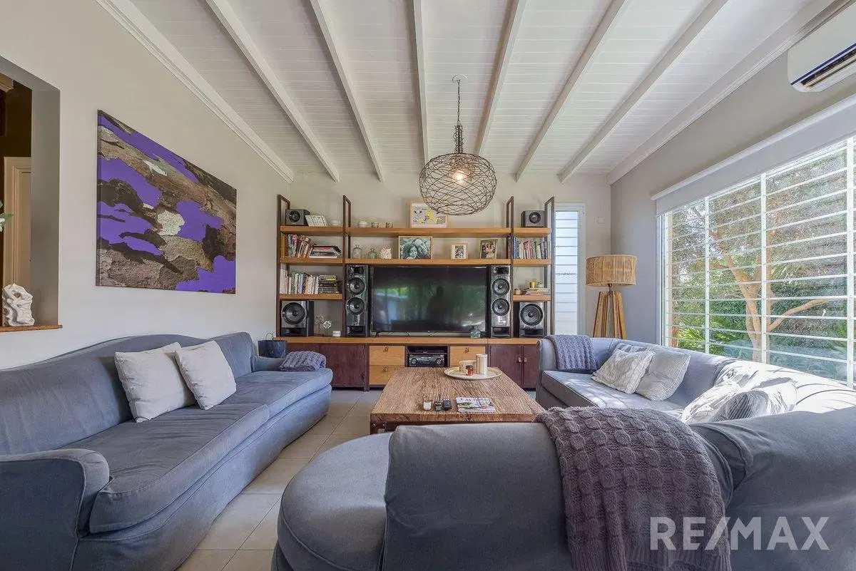VENTA DE HERMOSA CASA EN BELLA VISTA 5