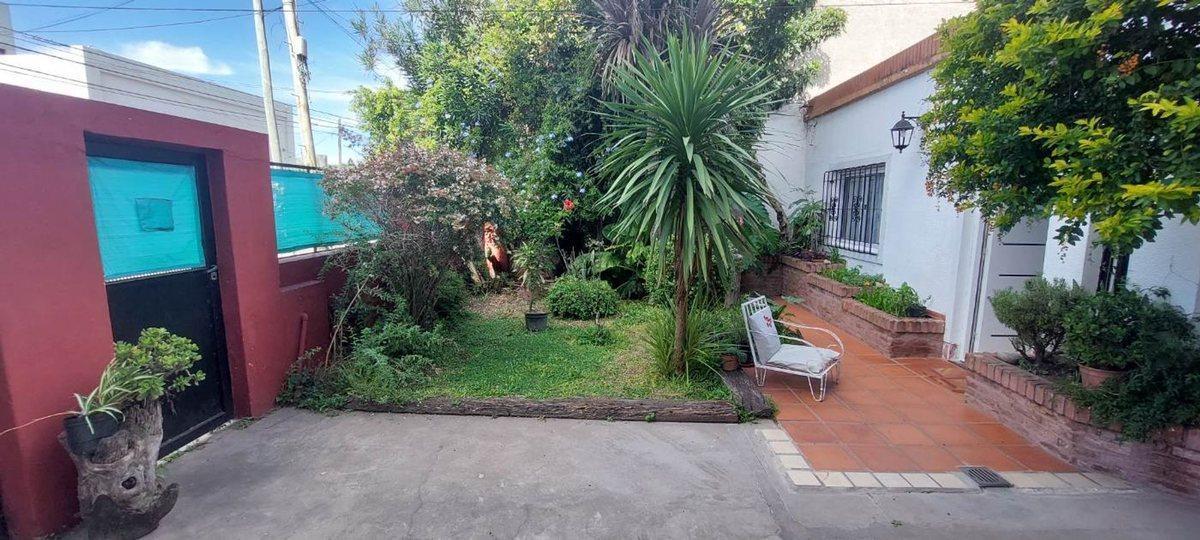 VENTA CASA MULTIFAMILIAR, JOSÉ C. PAZ