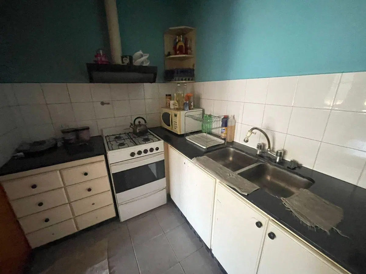 VENTA CASA 3 AMBIENTES MÁS 3 DEPTOS TRUJUI MORENO 2