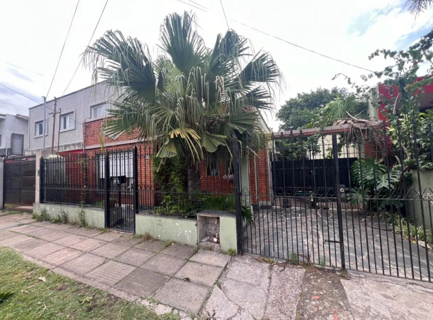 CASA EN VENTA 4 AMB - ITUZAINGO SUR 4