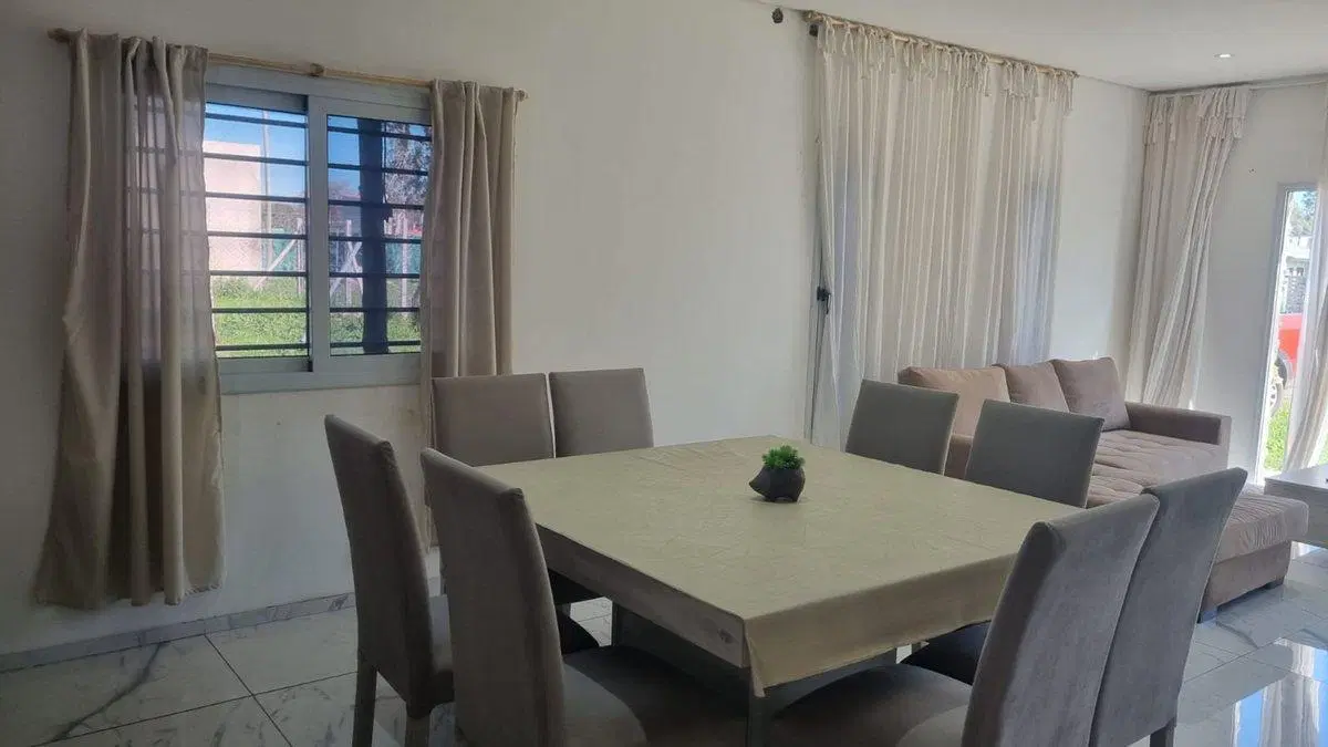 VENTA CASA 4 AMB Y LOTE LOMA LINDA 4
