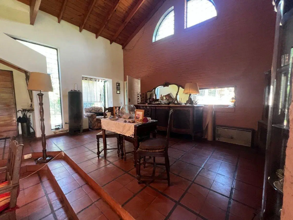 VENTA CASA 5 AMBIENTES - PILAR BARRIO YEI PORA 4