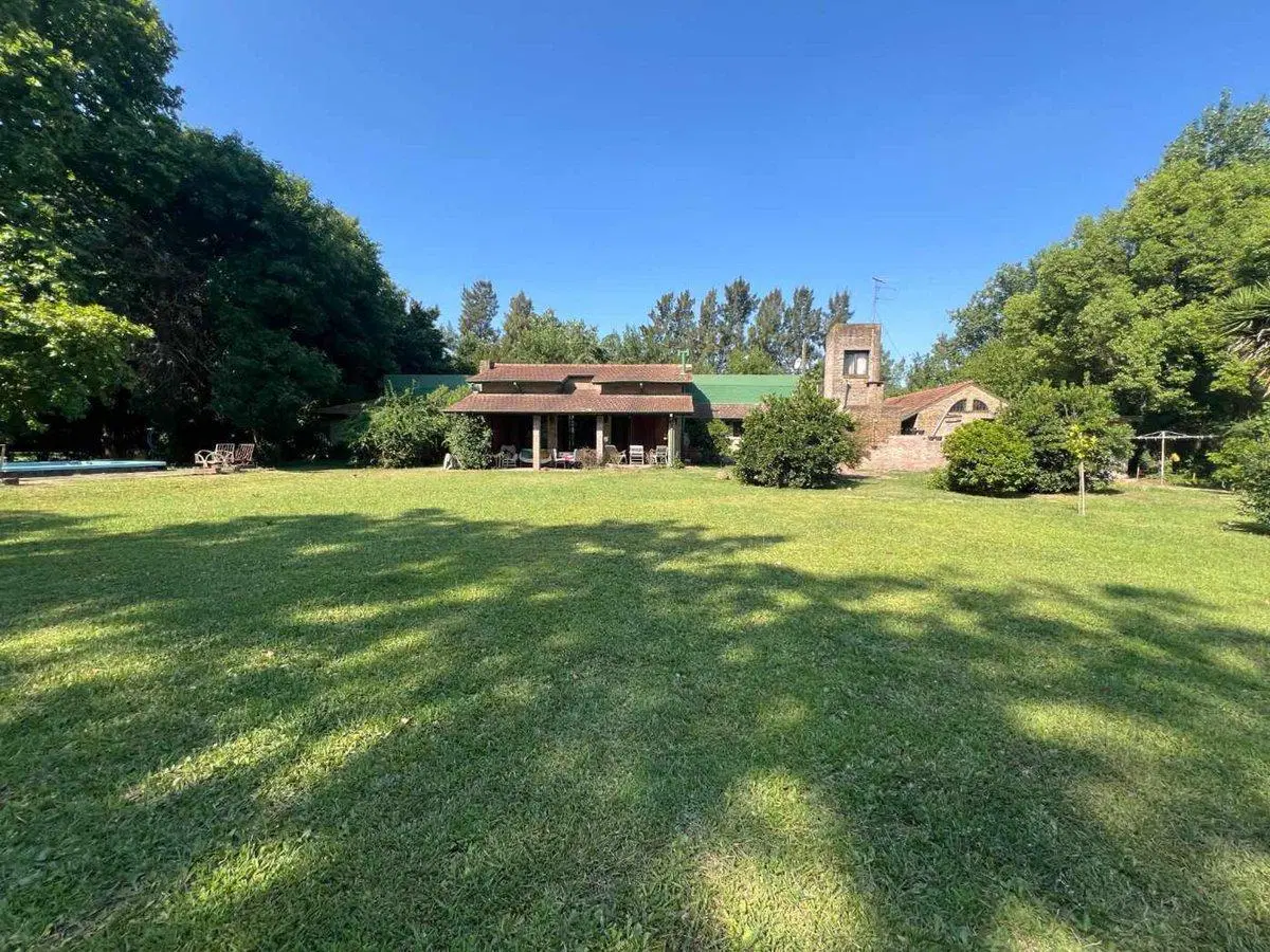 VENTA CASA 5 AMBIENTES - PILAR BARRIO YEI PORA 2