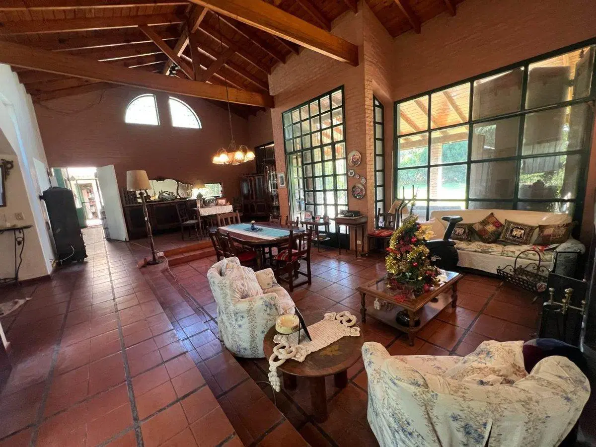 VENTA CASA 5 AMBIENTES - PILAR BARRIO YEI PORA 3