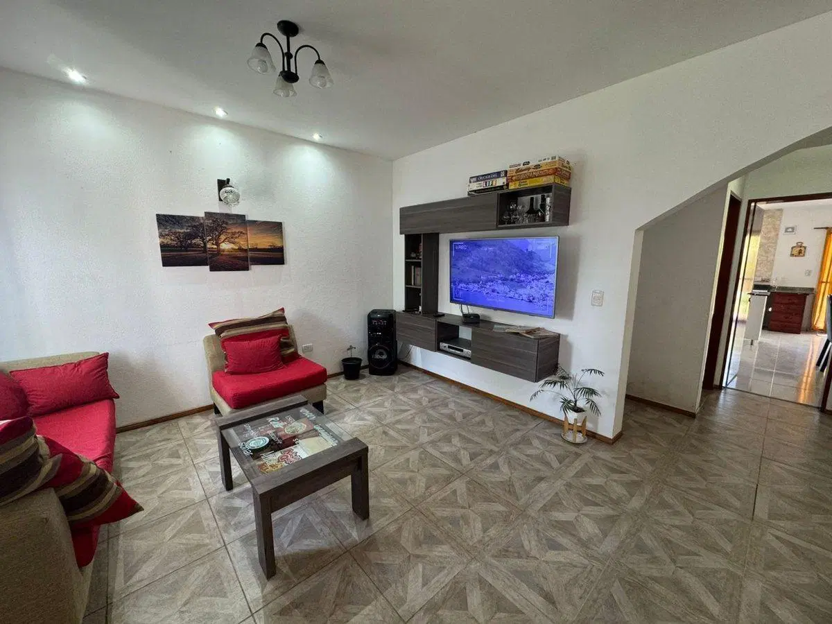 VENTA CASA 5 AMB CON QUINCHO COCHERA - HURLINGHAM 3