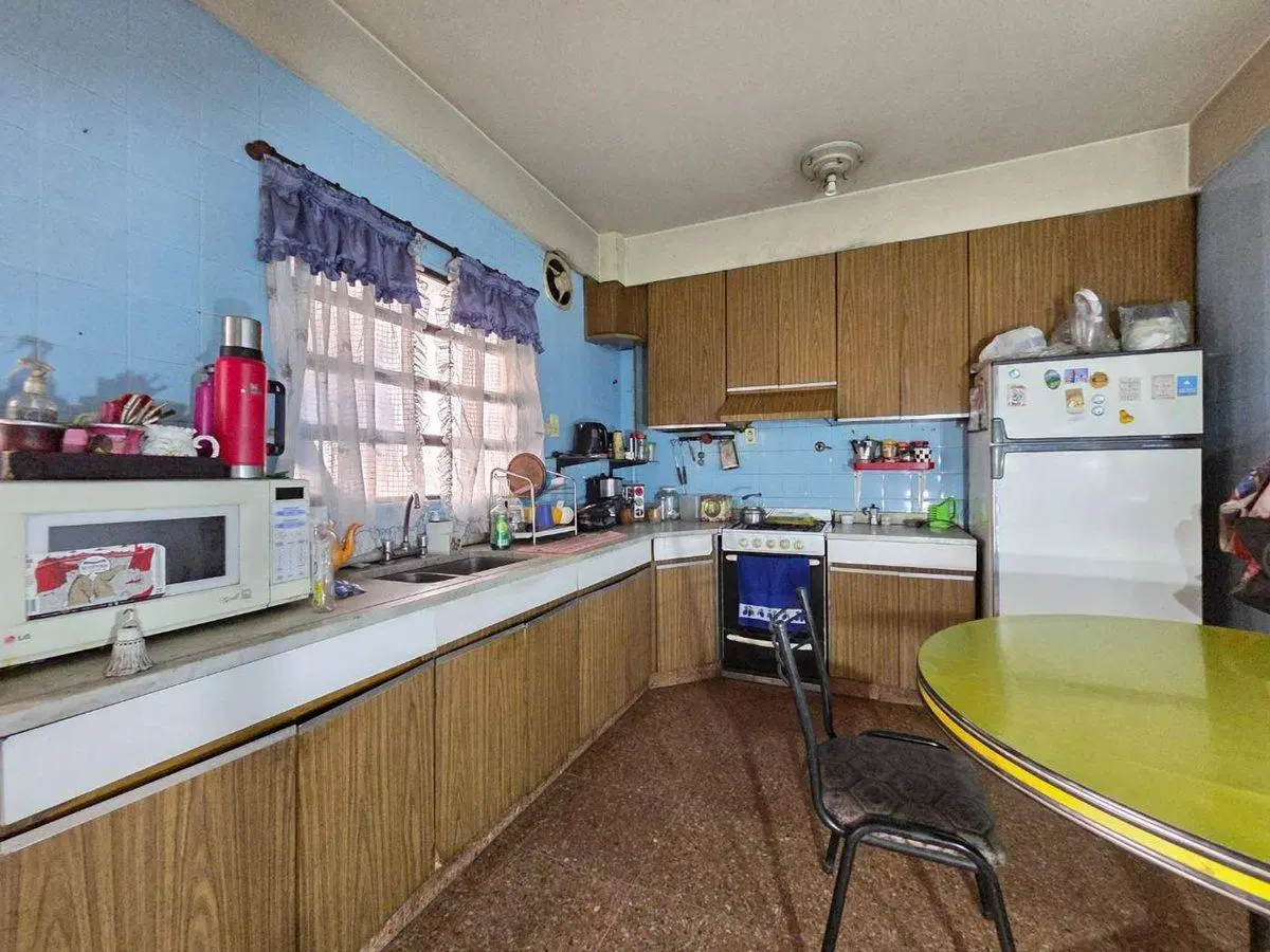 VENTA, CASA MULTIFAMILIAR EN SAN JUSTO, CON LOCAL 3