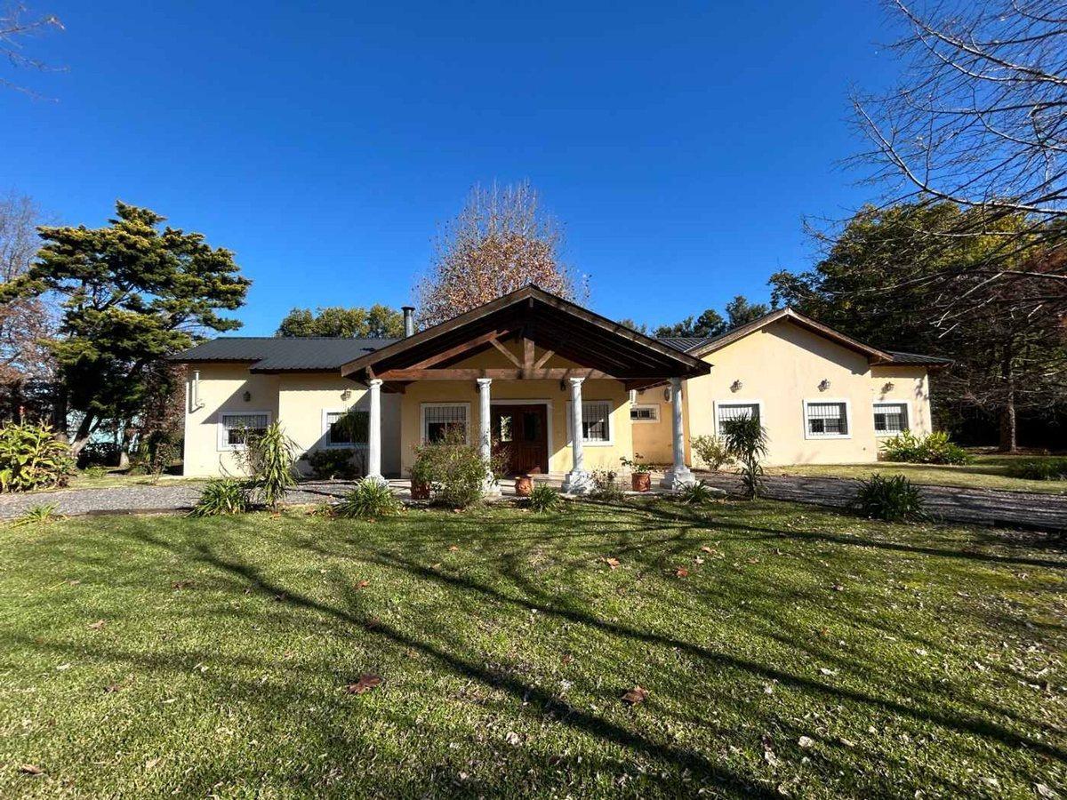 VENTA CASA 4 AMB EN B° CHACRAS DE OPEN DOOR LUJAN