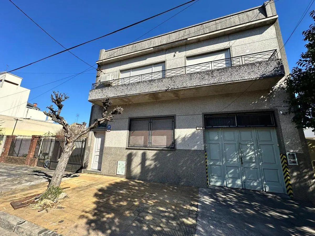 VENTA DEPARTAMENTO 4 AMBIENTES CON TERRAZA 2