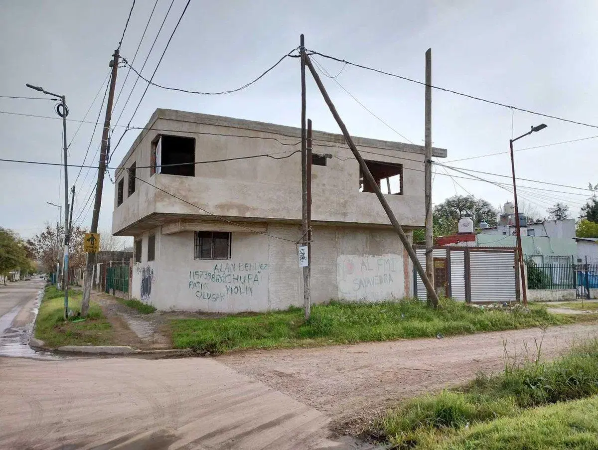 VENTA EN BLOQUE 6 DEPTOS 2 AMB SAN MIGUEL INVERSOR 3