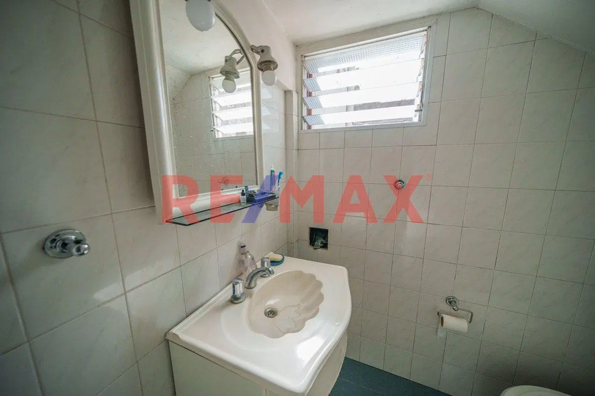 VENTA CASA CON DOS VIVIENDAS EN LOTE PROPIO 5