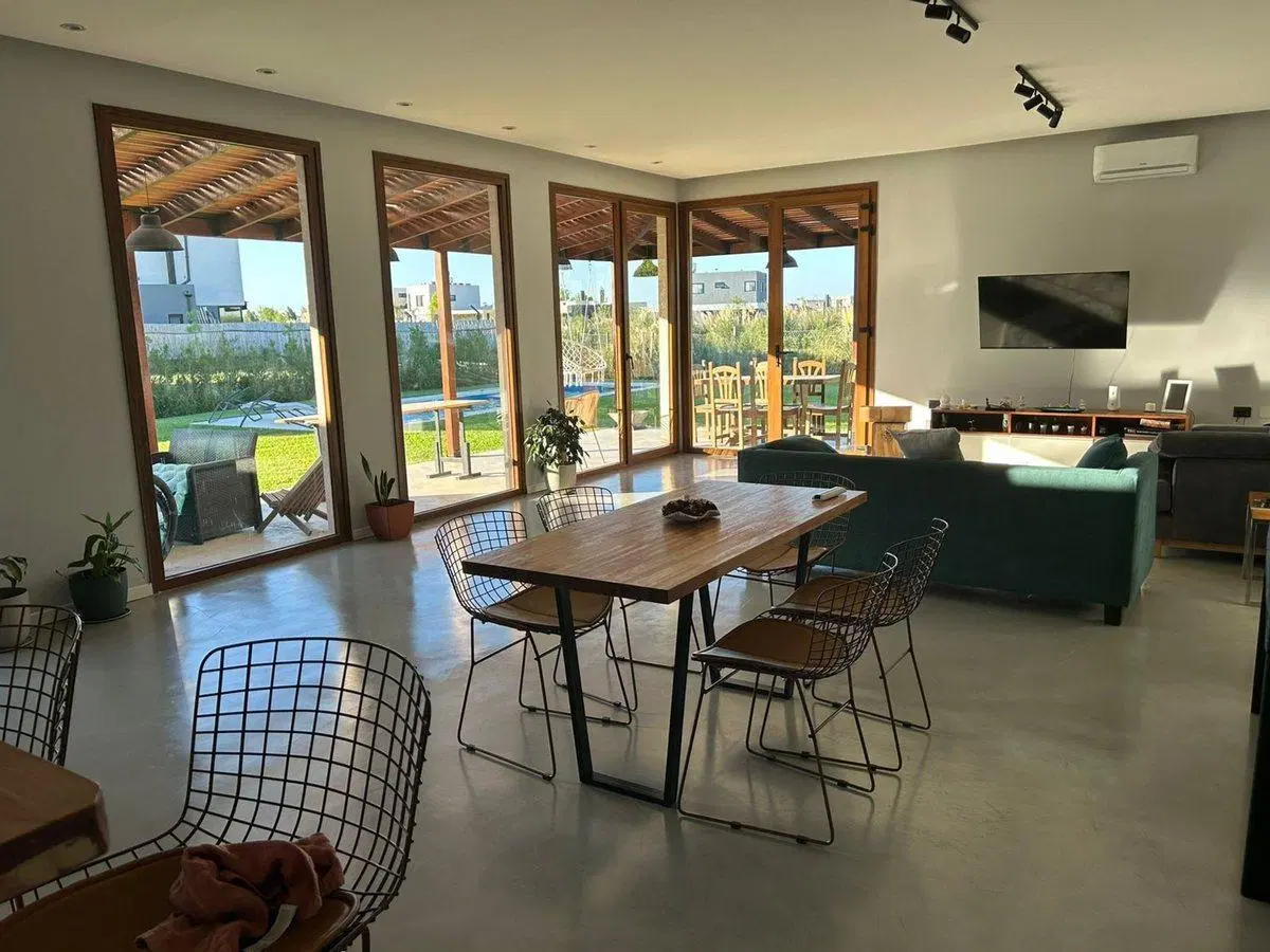 Venta Casa 4 ambientes San Sebastian Area 6 2