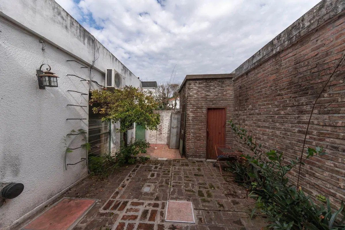 VENTA CASA 3 DORMITORIOS JARDIN BARRIO INGLES 3