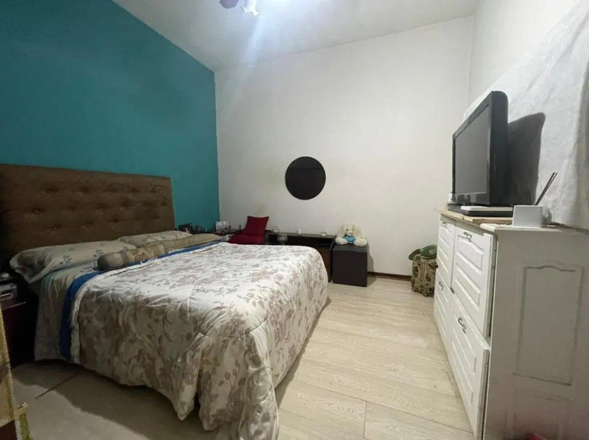 VENTA CASA 3 AMB + DEPTO JOSÉ C. PAZ ZONA COMERCIO 5
