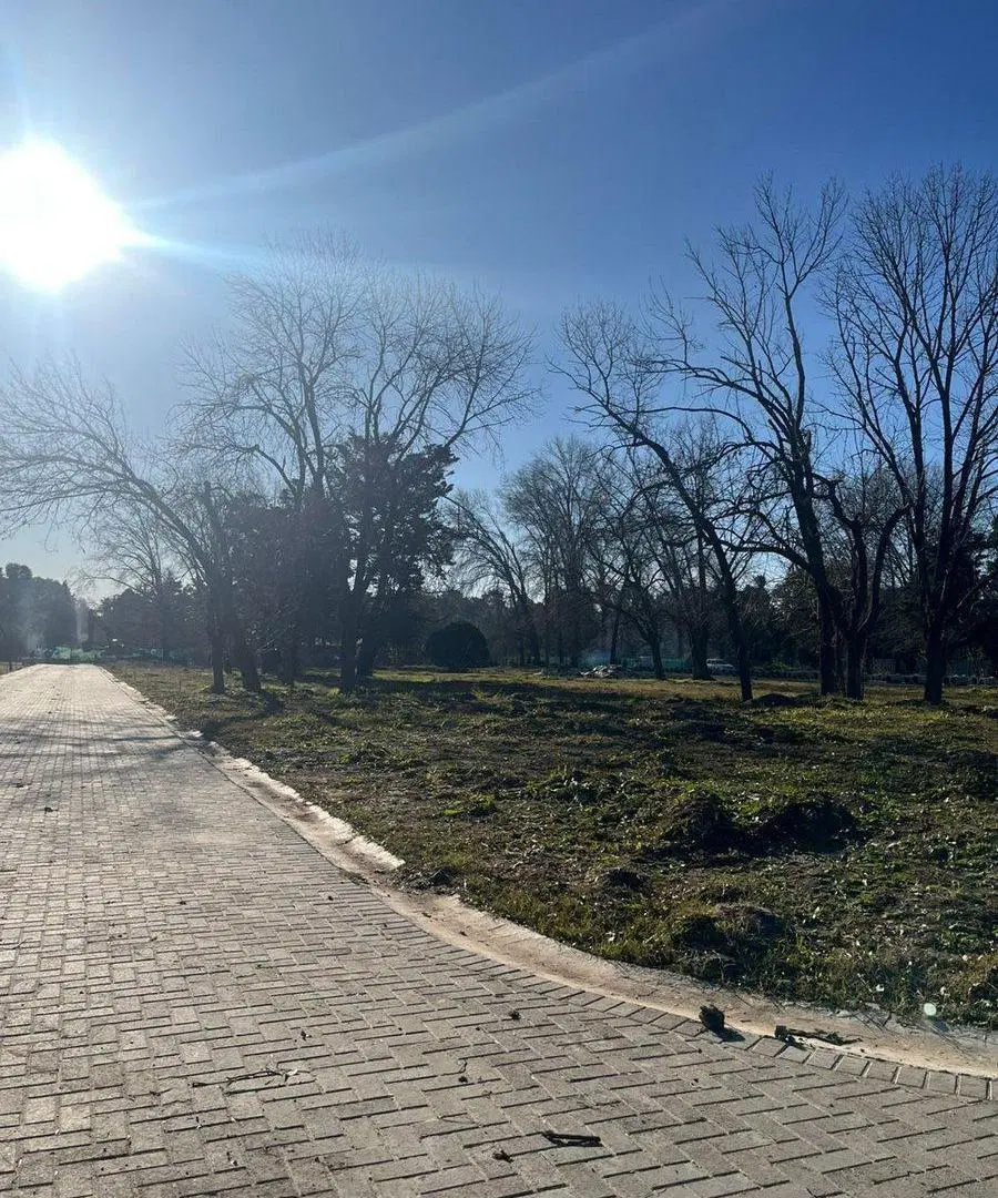 VENTA DE LOTES EN BARRIO CERRADO "LOS PINOS III" 4