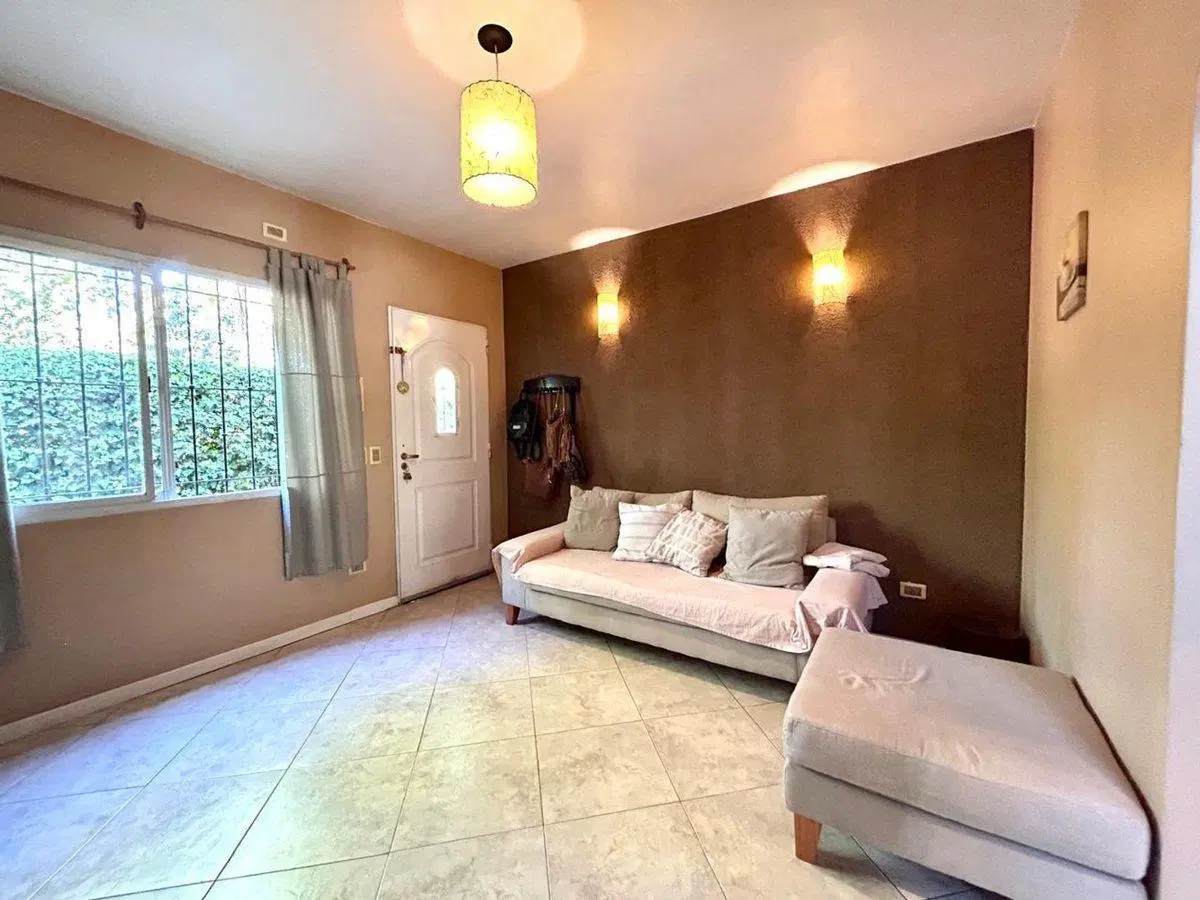 VENTA CASA 4 AMB. PILETA B. CERRADO BELLA VISTA 3