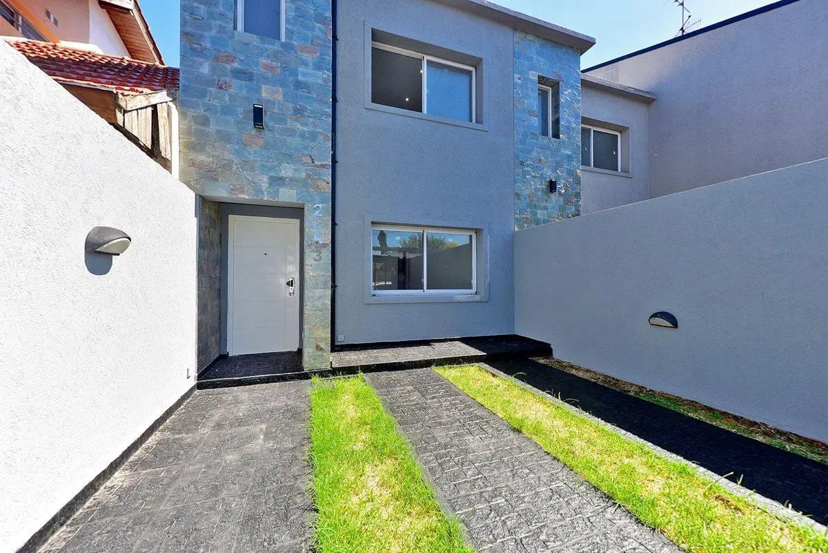 VENTA CASA 3 AMB HURLINGHAM A ESTRENAR TIPO DUPLEX 2