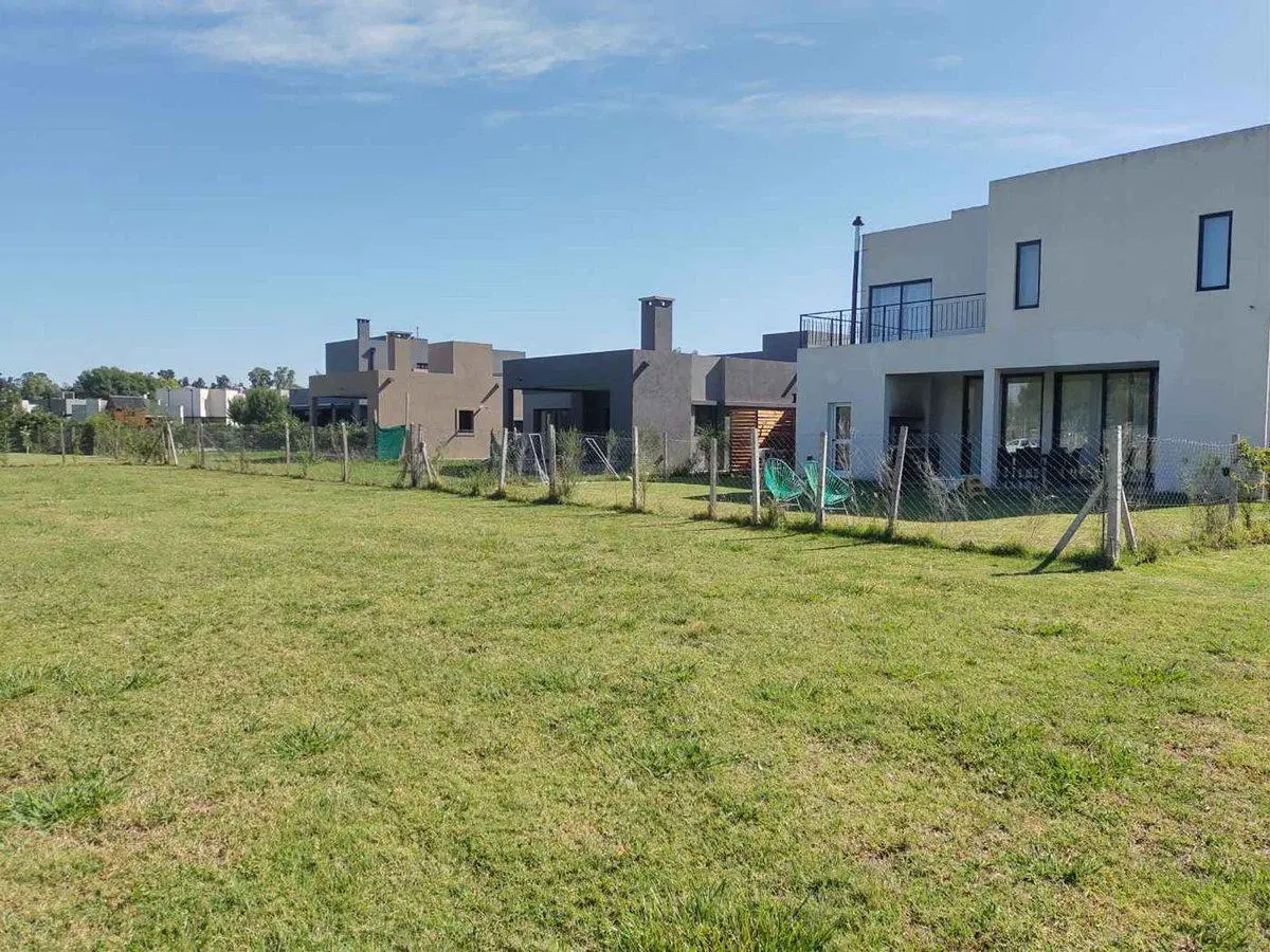 VENTA TERRENO LOTE INTERNO SANTO TOMAS  PILAR 2