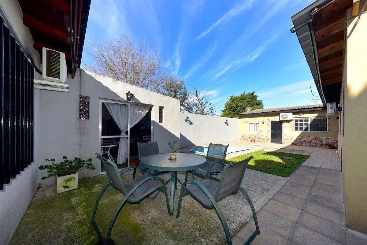 VENTA CASA 4 AMB + CASA 3 AMB C/JARDIN HURLINGHAM 2