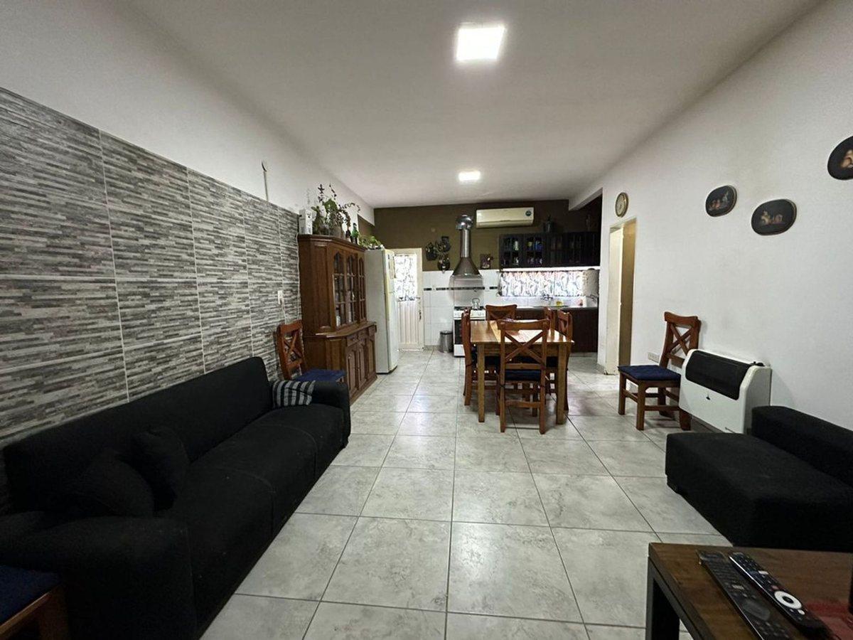 VENTA CASA 5 AMBIENTES EN JOSE C PAZ