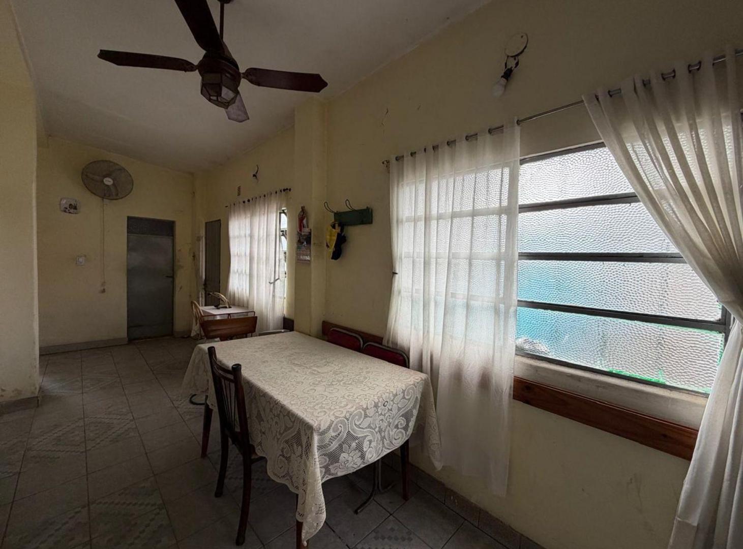 Foto de VENTA CASA 3 AMBIENTES CON PATIO Y JARDIN - JCP, imagen 3